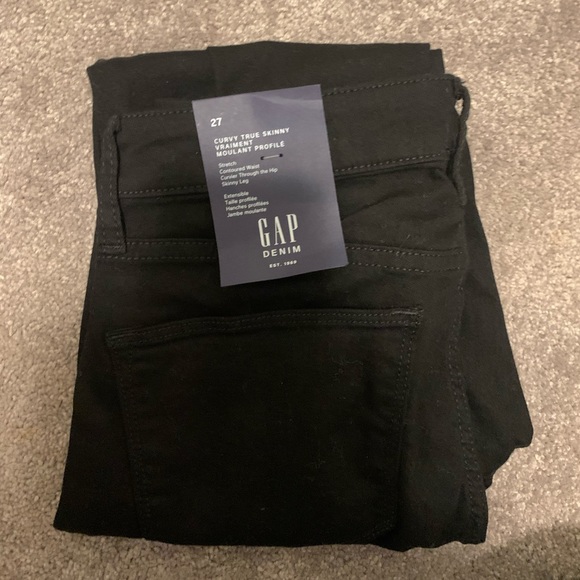 Size 27 GAP jeans - Picture 3 of 3